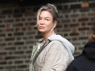 Renée Zellweger en el rodaje de Bridget Jones 4 Renée Zellweger en el rodaje de Bridget Jones 4