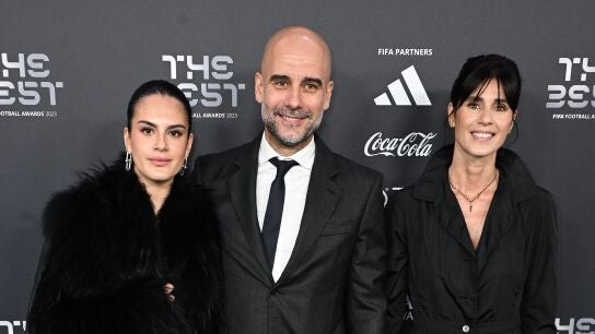 Pep Guardiola, Cristina Serra y su hija, Mar&iacute;a Guardiola