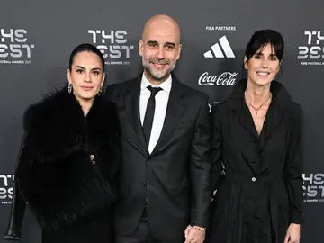 Pep Guardiola, Cristina Serra y su hija, María Guardiola Pep Guardiola, Cristina Serra y su hija, María Guardiola