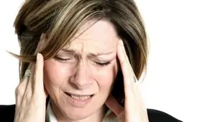 Dolores de cabeza después de los 50: estos son los signos que podrían indicar una enfermedad grave Dolores de cabeza después de los 50: estos son los signos que podrían indicar una enfermedad grave