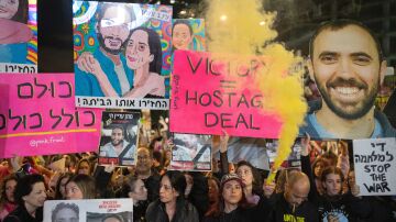 Imagen de la manifestaciones en Tel Aviv para la liberación de los rehenes.