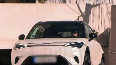 Aitana conduciendo su coche Aitana conduciendo su coche