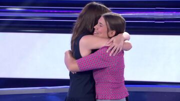 Noelia y Reyes, concursantes de Atrapa un millón