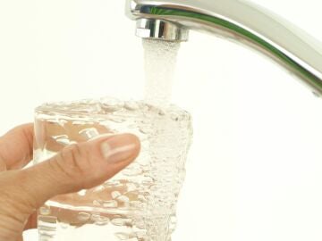 Detectan relación entre tóxicos en el agua potable y mayor incidencia de cáncer