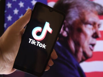 Imagen de TikTok y de Donald Trump.