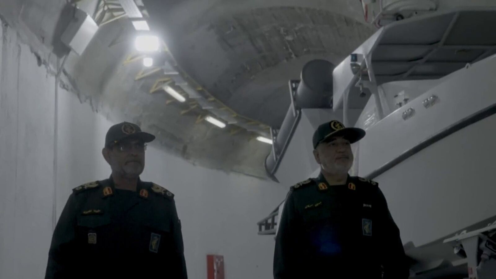 Preocupación extrema por el gran armamento encontrado en Irán en una base naval subterránea a 500 metros de profundidad: buques, lanchas rápidas y misiles de crucero