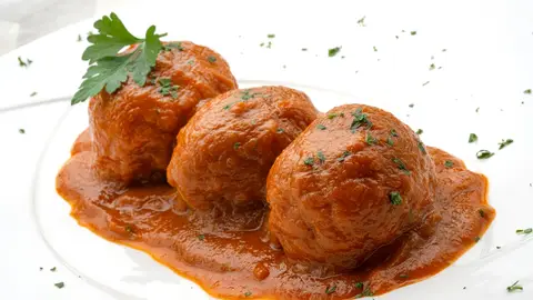 Albóndigas con salsa de cebolla, "la receta que vais a repetir" de Karlos Arguiñano Albóndigas con salsa de cebolla, "la receta que vais a repetir" de Karlos Arguiñano