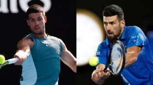 Carlos Alcaraz y Novak Djokovic, en acci&oacute;n en el Open de Australia 2025