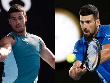 Carlos Alcaraz y Novak Djokovic, en acción en el Open de Australia 2025