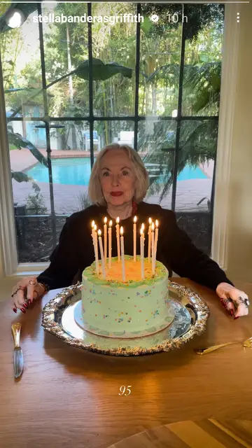 Stella Banderas muestra a su abuela Tippi Hedren Stella Banderas muestra a su abuela Tippi Hedren