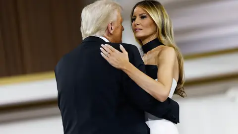 Melania y Donald Trump en el baile de investidura del 20 de enero de 2025 Melania y Donald Trump en el baile de investidura del 20 de enero de 2025