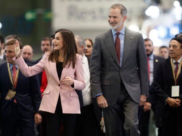 El rey Felipe y doña Letizia inauguran Fitur: Horario, mapa y países que participan