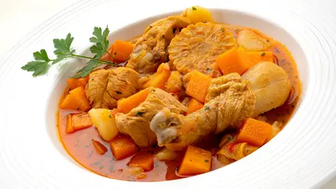 Arguiñano, sobre la carbonada de pollo: "Vaya pedazo de cazuela que nos hemos marcado" Arguiñano, sobre la carbonada de pollo: "Vaya pedazo de cazuela que nos hemos marcado"