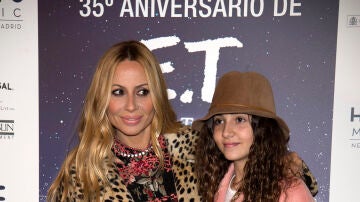 Marta Sánchez y su hija Paula Cabanas