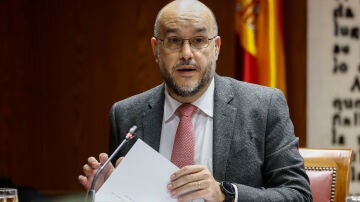 El director de gabinete de la Vicepresidencia Primera, Carlos Moreno, en el Senado