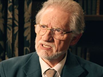 Dami&aacute;n le para los pies a V&iacute;ctor y le pide que deje en paz a Mar&iacute;a: "Deber&iacute;a darte verg&uuml;enza acosar a una mujer casada"