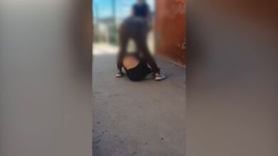 Brutal agresión entre menores a la salida de un instituto en Gáldar: 