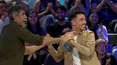 Jorge Fernández, impresionado con la suerte de Mario: ¡resuelve un panel por 2.200 euros! Jorge Fernández, impresionado con la suerte de Mario: ¡resuelve un panel por 2.200 euros!