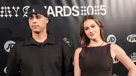 Anuar Beno acompañado de una amiga en los Army Awards 2025 Anuar Beno acompañado de una amiga en los Army Awards 2025