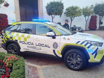 En estado crítico tras caer desde una tercera planta de un colegio de Marbella (Málaga) al que fue a robar