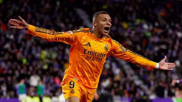 Mbappé celebra su segundo tanto en Valladolid Mbappé celebra su segundo tanto en Valladolid