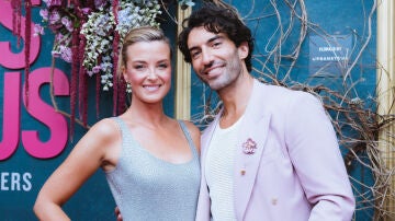 Emily y Justin Baldoni