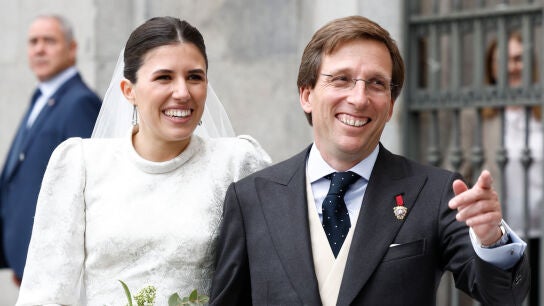 Jos&eacute; Luis Mart&iacute;nez-Almeida y Teresa Urquijo el d&iacute;a de su boda
