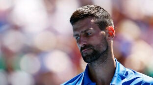 Novak Djokovic, cabizbajo en el Open de Australia