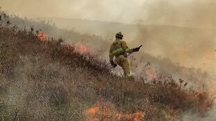 Imagen de archivo de un incendio en Cantabria