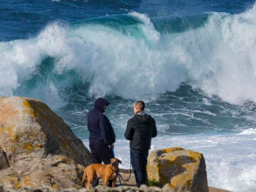 La borrasca Herminia activa la alerta roja por fuertes vientos y lluvias extremas