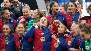 Las jugadoras del Barcelona celebran la victoria en Butarque