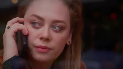 Bahar, ante las pruebas de la infidelidad de Timur: movimientos bancarios y costosos regalos lo delatan Bahar, ante las pruebas de la infidelidad de Timur: movimientos bancarios y costosos regalos lo delatan