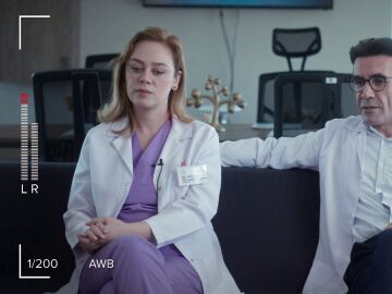Falsedad, compasi&oacute;n y medias verdades: as&iacute; ha sido la inc&oacute;moda entrevista que Bahar y Timur han dado en el hospital