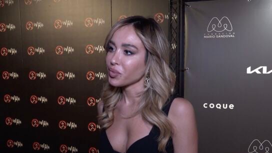 Grecia Castta en la alfombra roja del WAH Show
