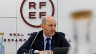 Rafael Louz&aacute;n, en la reuni&oacute;n de la junta directiva de la Real Federaci&oacute;n Espa&ntilde;ola de F&uacute;tbol
