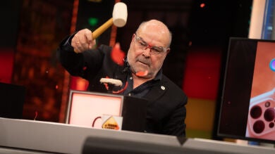 ¡Sin piedad! Antonio Resines juzga las nuevas tendencias con su martillo de la justicia