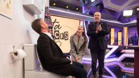 Lola Lolita presenta "los Lola trucos" en su estreno como colaboradora en El Hormiguero Lola Lolita presenta "los Lola trucos" en su estreno como colaboradora en El Hormiguero