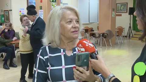 Una residencia imparte un taller para aprender a ligar a los 70: "Aquí, si quieres, ligas" Una residencia imparte un taller para aprender a ligar a los 70: "Aquí, si quieres, ligas"