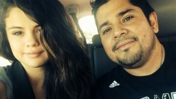 Selena Gomez con su padre Ricardo