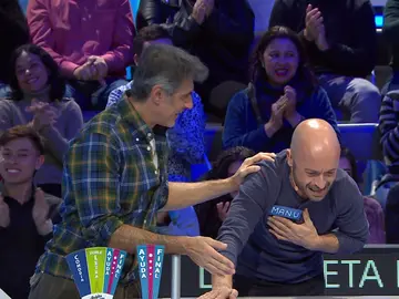 "¡Le has gritado a La ruleta tío!": Manu acaba pidiendo disculpas al equipo de sonido "¡Le has gritado a La ruleta tío!": Manu acaba pidiendo disculpas al equipo de sonido