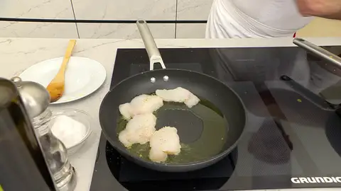 Cocínalos durante 1 minuto por cada lado Cocínalos durante 1 minuto por cada lado