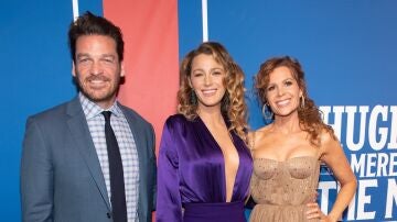 Bart Johnson, Blake Lively y su hermana Robyn Lively