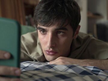 &iquest;Qu&eacute; pretende? &Aacute;lex contacta con Alba por redes sociales tras la muerte de Rafa
