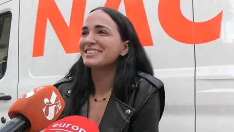 Claudia Bavel en la calle Claudia Bavel en la calle