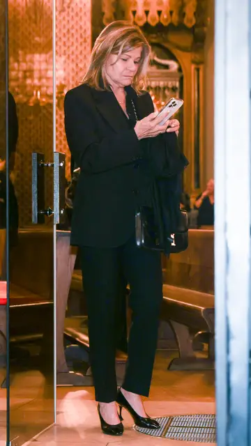 Cari Lapique, en el funeral de su hermano Manuel Cari Lapique, en el funeral de su hermano Manuel