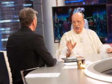 Leer las cenizas de los puros, los posos del caf&eacute;... &iexcl;e incluso el culo o los pezones! Las ins&oacute;litas t&eacute;cnicas de Rappel