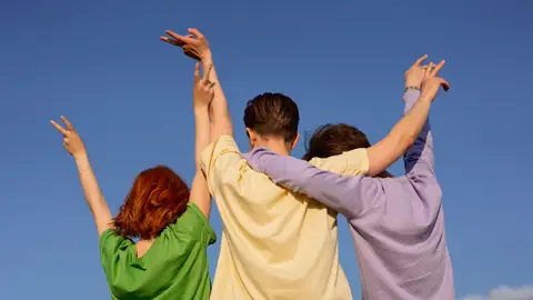 Grupo de amigos feliz Grupo de amigos feliz