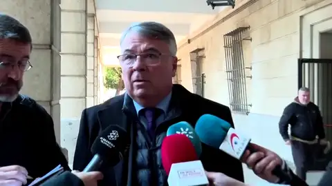 Agustín Martínez, abogado del principal acusado por el crimen de Gerena Habla Agustín Martínez, abogado del principal acusado por el crimen de Gerena