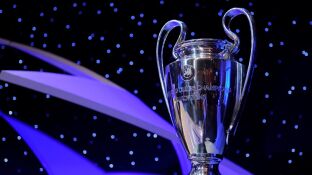 El trofeo de la UEFA Champions League