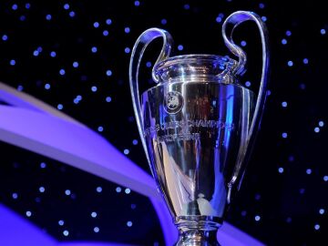 El trofeo de la UEFA Champions League